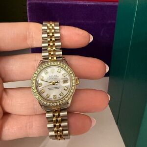 Women’s Rolex 26 - mother of pearl and jubilee band
